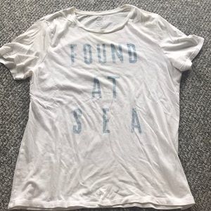 Old navy t shirt